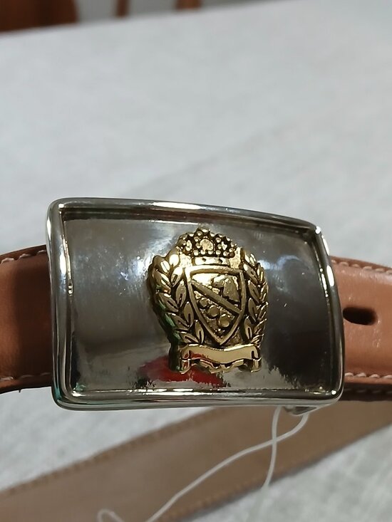 Talbots XL Butterscotch Color Leather Belt with Silver Metal Shield Buckle - Picture 2 of 12